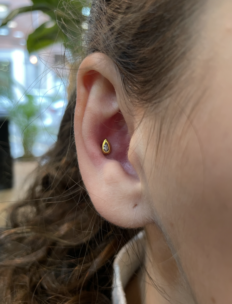 Piercing Conch en la oreja